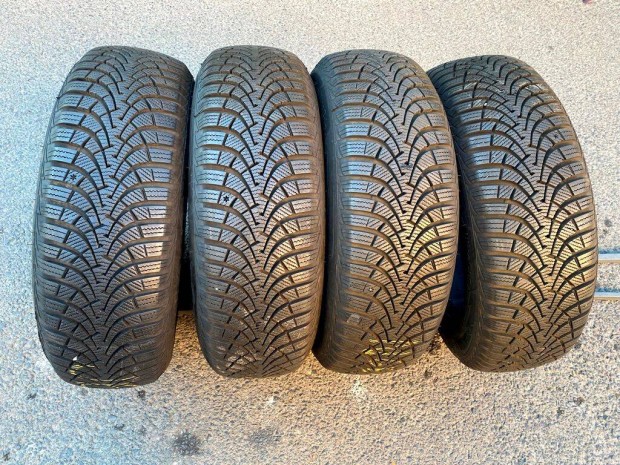 195/65R15 Goodyear Ultragrip újszerű téligumi 15" téligumi