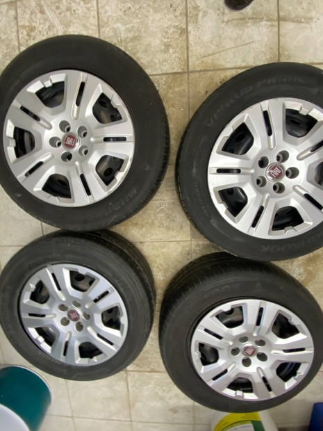 195/65R15 Hankook Nyári gumi Fiat felnin