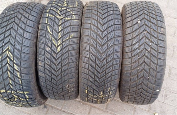 195/65R15 Infinity 95%-os tligumi garnitra kitn llapotban elad