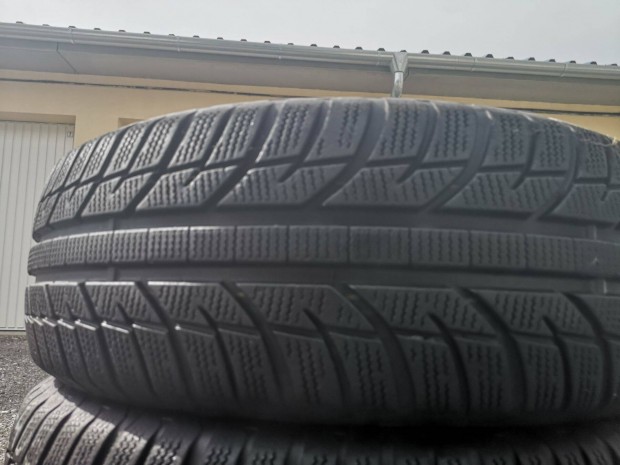 195/65R15 Toyo tligumik