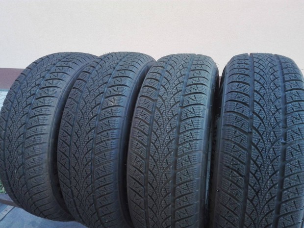 195/65R15 Triangle Új téli gumi 2db 195/65 r15