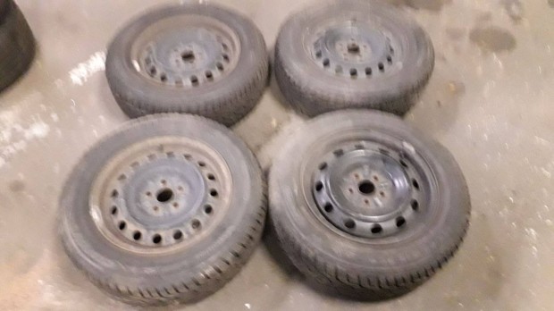 195/65R15 tligumi Toyota 5x100 lemezfelniken