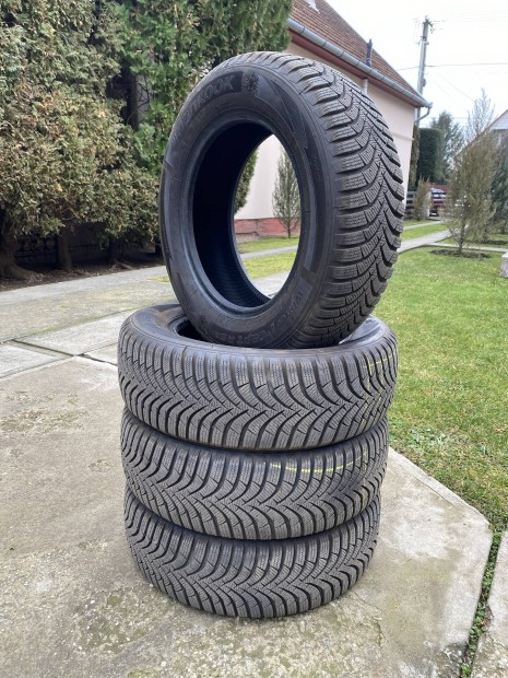 195/65/15 Hankook tligumi garnitra 