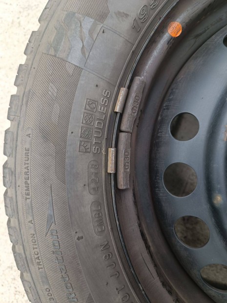 195/65/15 ngyvszakos gumi felnivel tpms szenzorral