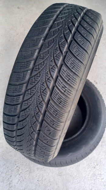 195/65/15 téligumi 2 db