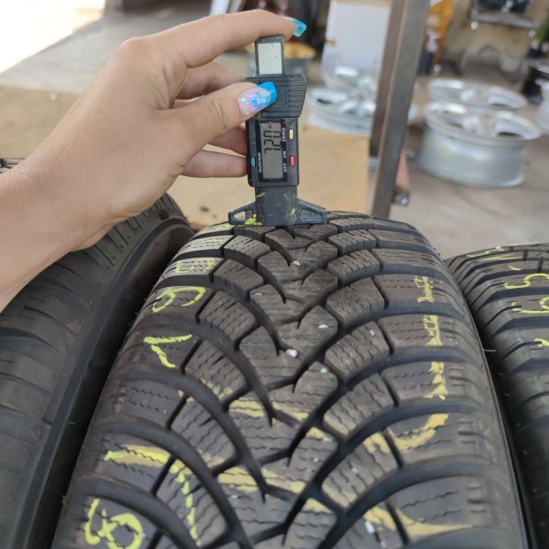 195/65 R15 Falken téli gumi 38000ft a 4db/168/