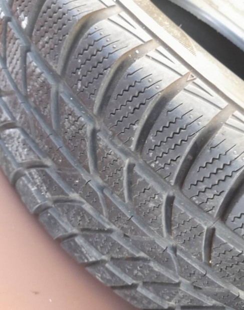 195/65 R15 Hankook téli gumi 4 db