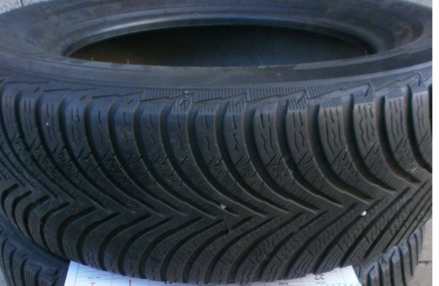 195/65 R15 Michelin tligummi 4 db