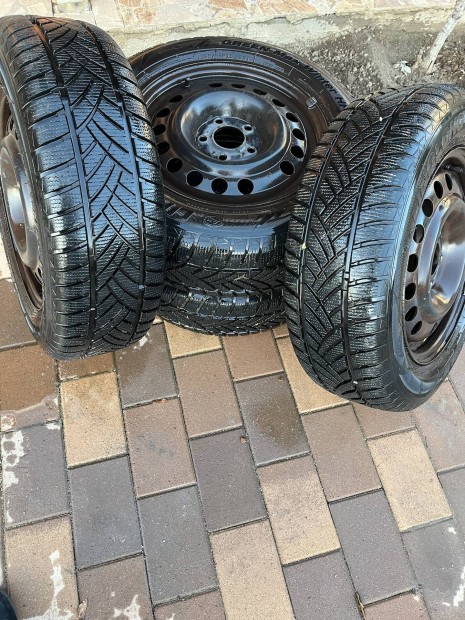 195/65 R15 Opel lemez felnivel