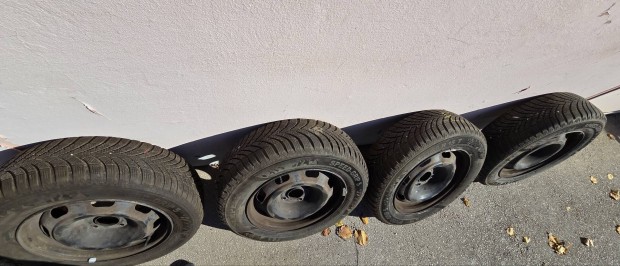 195/65 R15 Semperit téligumi