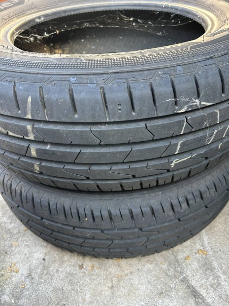 195/65 R15 nyri gumi 