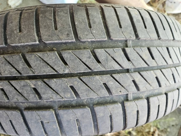 195/65 R15 nyrigumi elad!