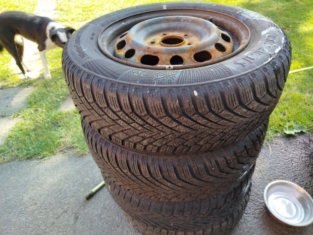 195/65 R15 téli gumi VW Golf 5 lemezfelnin