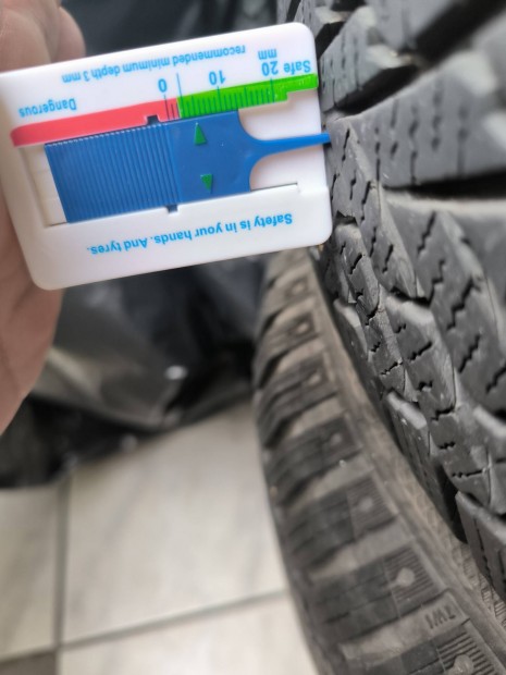 195/65 R15 téli gumi szett 4db 2018 Continental