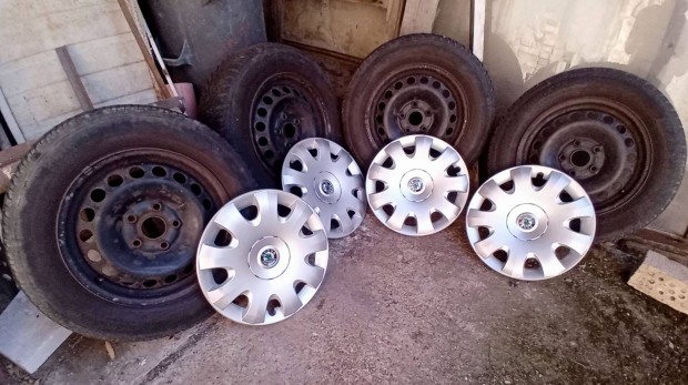 195/65 R15 téligumi szett skoda 6Jx15 H2 ET47 felnin + dísztárcsa