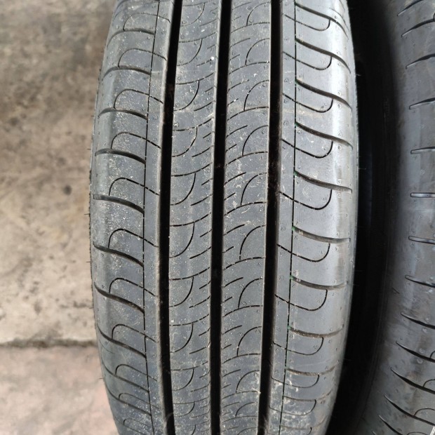 195/65 R16C Új!! Goodyear nyári gumi 140000ft a 4db /88/