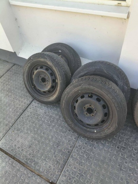 195/65 R 15 91H 4db norml llapot Uniroyal Rainexpert nyrigumi feln