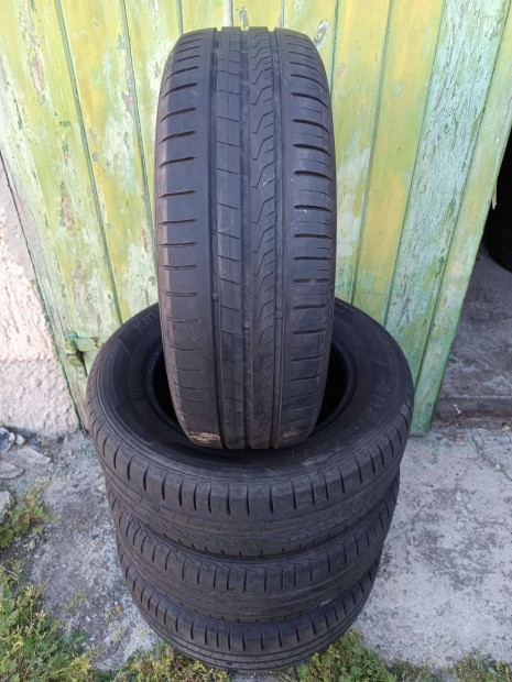195/65 r15 4éves 4db Hankook nyári gumi eladó