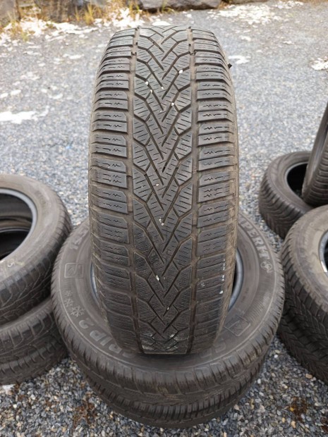 195/65 r15 80%os 4db Semperit téli gumi eladó