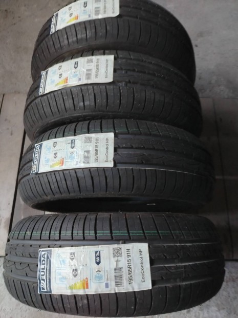 195/65r15 j nyrigumi garnitra 