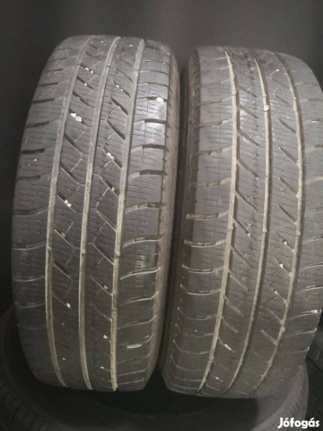 195/70R15C 2db négyévszakos Goodyear kistehergumi