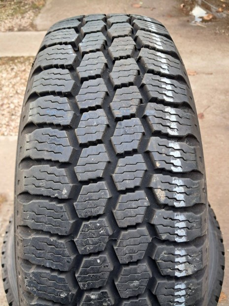 195/70R15C Tli gumi