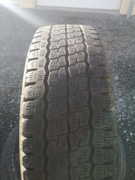 195/70R15C kistehergumik