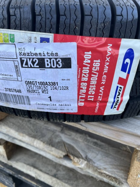 195/70R15c kisteher téligumi