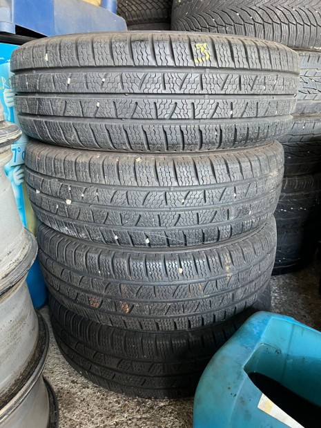 195/70 R15C pirelli 4db tli gumi