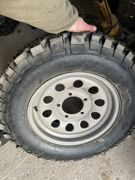 195/80 r15 terepgumik Suzuki felnin