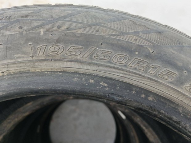 195 / 50 15 t�li gumi