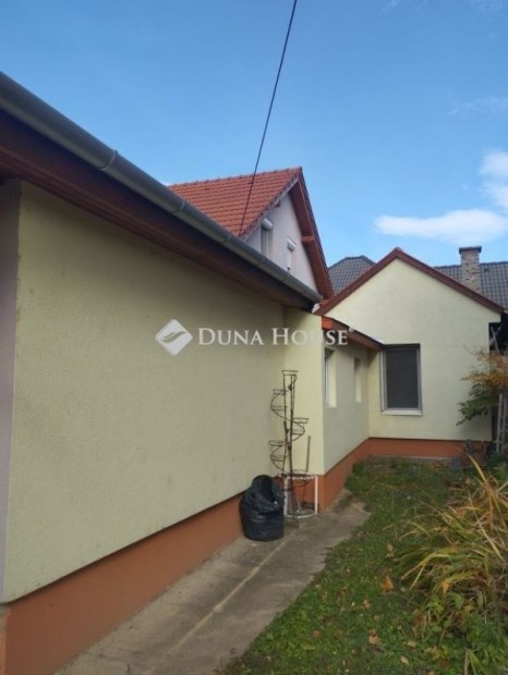 195 nm-es h�z elad� Sz�kesfeh�rv�r