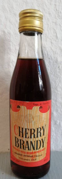 1979-es bontatlan veg Cherry Brandy 