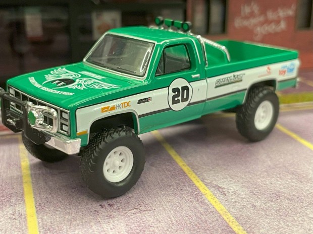 1981 GMC K-2500 modellaut - Greenlight 1:64 mret