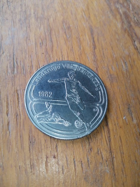 1982 Labdarg Vilgbajnoksg 100 forint