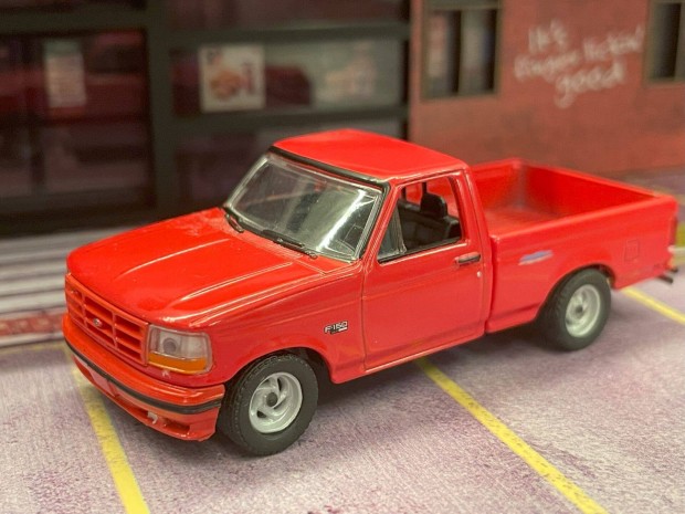 1993 Ford F-150 Lightning modellaut - Greenlight 1:64 mret