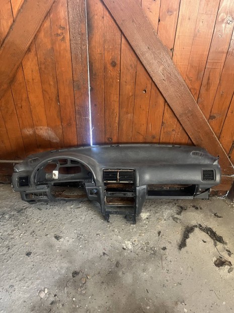 1994 Suzuki Swift m�szerfal h�j