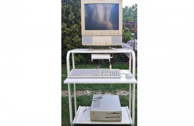 1994-es Apple Power Macintosh 7100/80,Applevision 1710 av monitor,