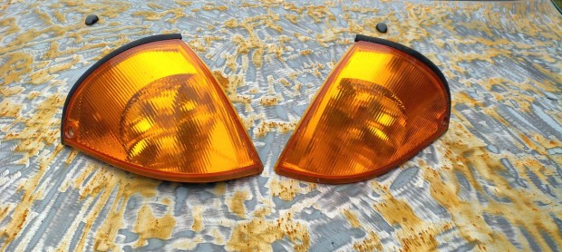 1996-2003 Suzuki Swift els� ir�nyjelz� l�mpa s�rga index villog�