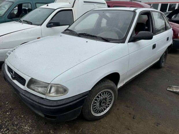 1998 Opel Astra F 1.6 -X16SZR- bontott alkatrészek
