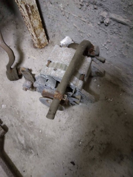 1998-as 2200Diesel Mazda alkatr�szek