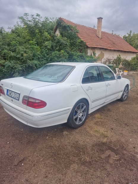 1999 Mercedes-benz e240 alkatrsznek 