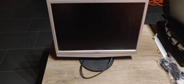 19 Colos LCD monitor (Fujitsu Siemens W9ZA)