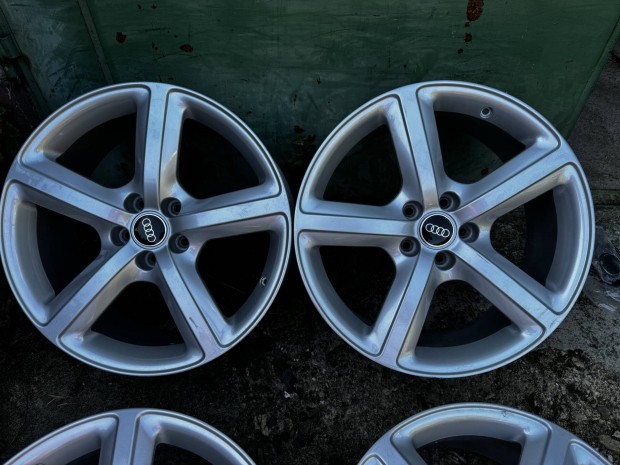 19 Gyari Audi A3 A4 A6 A8 Q3 Q5 Alufelni 5x112