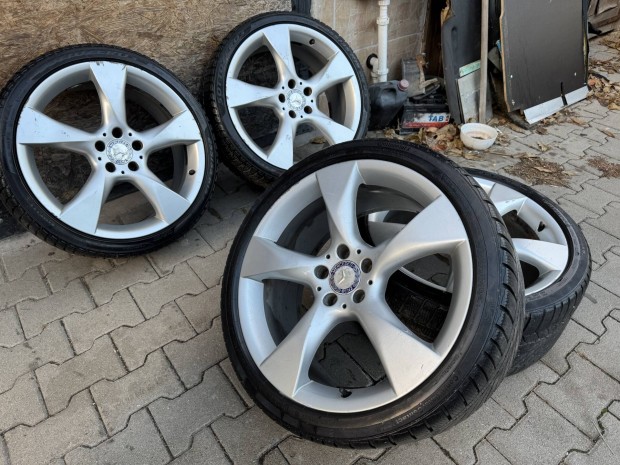 19 Gyari Mercedes CLS C218 X218 Ketszeles alufelni Teligumi 5x112