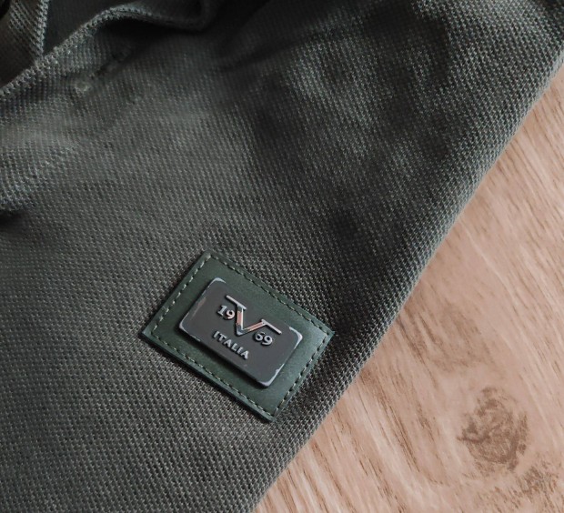 19 V 69 Italia luxius khaki férfi póló M