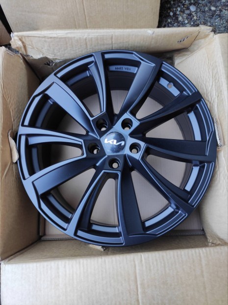 19" 19 5x114,3 kia j alufelni 199eft/4db