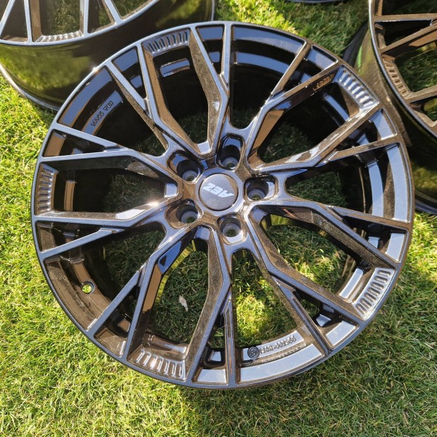 19" Aez Toronto �jszer� alufelni 5x112 vw audi bmw mercedes felni