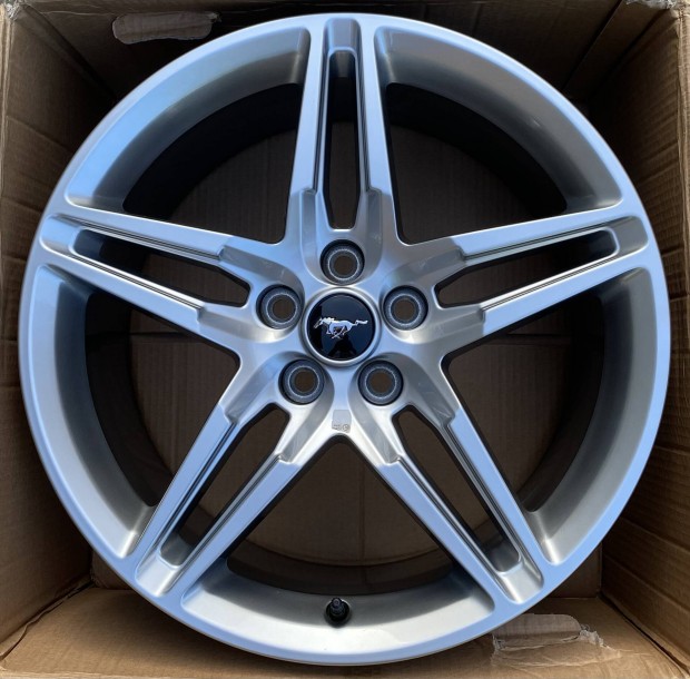 19" Ford Mustang j gyri ktszles alufelni garnitra