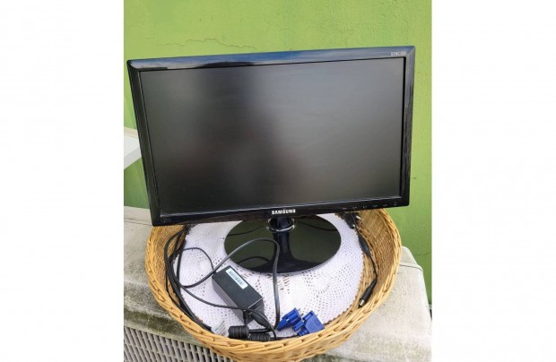19" energiatakarkos LED monitor Samsung S19C150